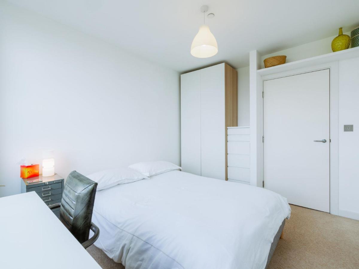 Pass The Keys Location Flat Near Old St And Dalston Overlooking Rosemary Park And Regents Canal Appartement Londen